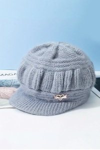 Caciula dama, model cu cozoroc si accesoriu inimioara, tematica I love winter, marime universala, gri - Img 2