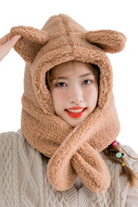 Caciula dama, model cu urechiuse si prelungire tip fular, calduroasa, tematica little naughty bear, marime universala, maro