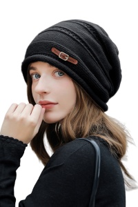 Caciula dama, model delicat cu accesoriu chic, tematica urban style, marime universala, neagra