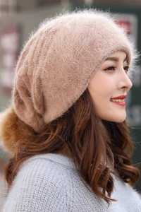 Caciula dama, model dublat cu pom pom lunguiet, tematica spiridus fancy, marime universala, maro - Img 2