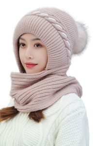 Caciula dama, model fashion cu pom pom si imitatie urechi tip fular reglabil, captuseala moale si calduroasa, detaliu distinctiv prin contrast, marime universala, roz