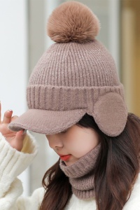 Caciula dama, set doua piese, model pom pom cu acoperitori pentru urechi si cozoroc curbat, cu fular tip guler asortat, tematica fashion winter, marime universala, maro - Img 3
