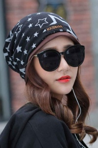 Caciula dama tip bandana, model cool cu stelute dublat la interior, despicatura la ambele parti, tematica urban style, marime universala, neagra - Img 2