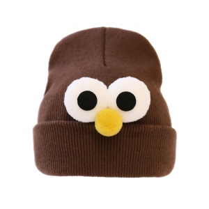 Caciula pentru copii, model minimalist accesorizat cu ochisori curiosi si nasuc nazdravan, tematica funny little baby, 0 – 1 ani, maro