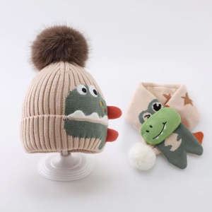 Caciula pentru copii, set doua piese, model foarte haios si vesel cu pompom si fular asortat, tematica animale haioase, 1 - 6 ani, bej - Img 3