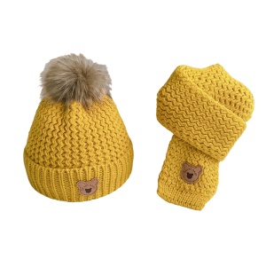 Caciula pentru copii, set doua piese, model moale si calduros cu pom pom si fular asortat, tematica I’m a baby bear, 1 – 5 ani, galbena