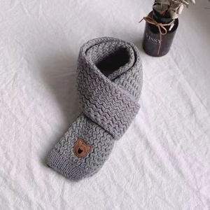Caciula pentru copii, set doua piese, model moale si calduros cu pom pom si fular asortat, tematica I’m a baby bear, 1 – 5 ani, gri - Img 4