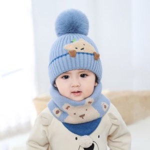 Caciula pentru copii, set doua piese, model pom pom cu ursulet curios, fular asortat tip guler, tematica I’m a friendly little bear, 12 luni – 2 ani, albastra - Img 3