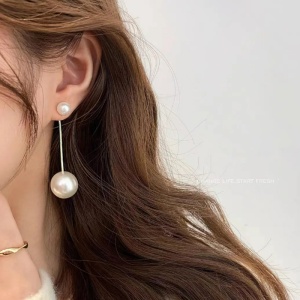 Cercei dama, model minimalist cu margele, lungi, tematica I love pearls, aurii - Img 2