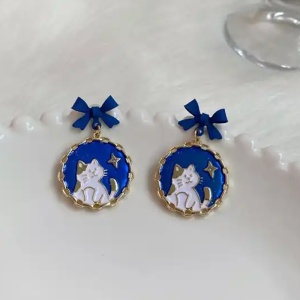 Cercei dama, model rotund cu pisicuta simpatica, accesorizati cu fundite, tematica pisiceala de la miezul noptii, albastri - Img 2