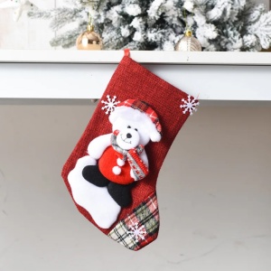 Decoratiune pentru Craciun, model tip soseta accesorizata cu personaje de poveste, ursulet, tematica magia sarbatorilor de iarna, alb cu rosu - Img 2