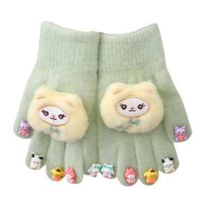 Manusi copii, model deosebit cu manseta elastica, accesorizate cu figurine super haioase, tematica feeling special, fetite, marime 6 – 12 ani, verzi