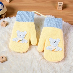 Manusi copii, model dragut cu un singur degetel si snur, manseta elastica, accesorizate cu figurine vesele, tematica happy winter, unisex, marime 3 – 8 ani, galbene - Img 3