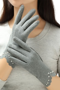 Manusi dama, model minimalist, accesorizate cu margelute si margine delicata, tematica winter fashion, marime universala, gri