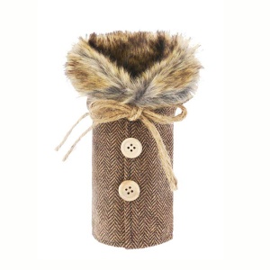 Saculet de Craciun pentru sticle de bauturi, model fancy accesorizat cu blanita si nasturi, tematica petrecere de Craciun, marime universala, maro - Img 3