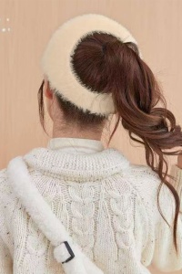 Sapca dama, model pufos cu deschidere in partea de sus, cozoroc curbat, tematica sport style, marime universala, bej - Img 3