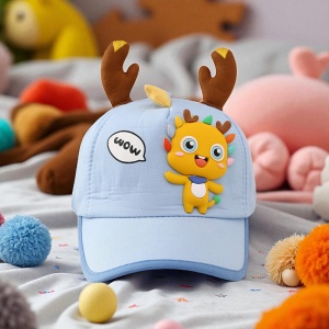 Sapca pentru copii, prindere reglabila cu scai, accesorizata cu urechiuse de ren si figurine colorate, model vesel, tematica party time, 2 – 7 ani, albastra - Img 3