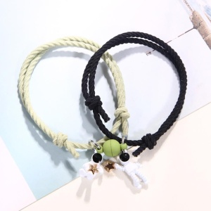 Set bratari cuplu cu magnet, tip sfoara neagra si verde, pandantiv cosmonauti, unisex - Img 2