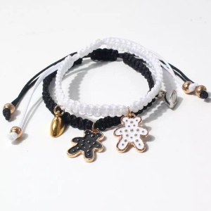 Set bratari handmade, inima cu magnet, tip sfoara, cu pandantiv ursuleti, reglabile, unisex, alba si neagra - Img 2