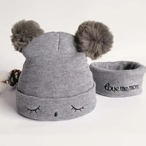 Set caciula iarna cu fular pentru copii, model cu urechi pom pom pufoase si sprancene, tematica love me more, marime universala, gri - Img 3