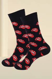 Soseste cute, model peste glezna, cu imprimeu grafic buze, tematica love socks, marime 36-42, unisex, negre cu rosu inchis - Img 2