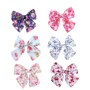 Agrafe de par, set 6 bucati, accesorizate cu fundite delicate, model foarte vesel, tematica bucurie zi de zi, multicolor