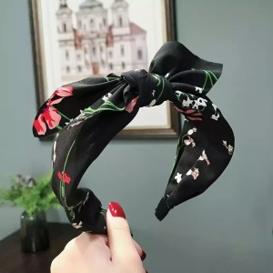 Bentita pentru par cu fundita tinereasca, neagra cu imprimeu floral, marime standard - Img 2