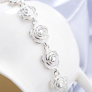 Bratara dama, model floral, accesorii multiple flori de trandafir, reglabila, argintie - Img 3