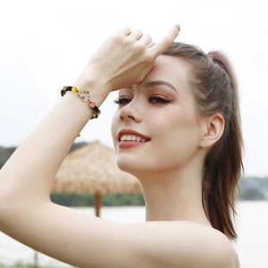 Bratara dama, tip sfoara, reglabila, pandantiv inimioara colorata, model evil eye, neagra - Img 4