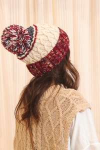 Caciula dama, model calduros cu pom pom, tematica happy winter, marime universala, rosie - Img 3