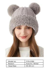 Caciula dama, model vesel calduros cu pom pom, tematica cozy winter, marime universala, gri - Img 4
