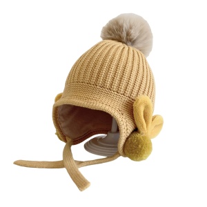 Caciula pentru copii, model cu pom pom si prindere reglabila sub barbie, accesorizata cu iepurasi la urechi, tematica little bunny in the winter, 1 – 3 ani, galbena