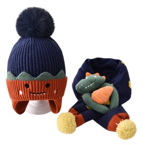 Caciula pentru copii, set doua piese, model foarte haios si vesel cu pompom si fular asortat, tematica bucuria copilariei, 1 - 6 ani, albastru inchis