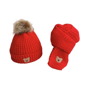 Caciula pentru copii, set doua piese, model moale si calduros cu pom pom si fular asortat, tematica I’m a baby bear, 1 – 5 ani, rosie