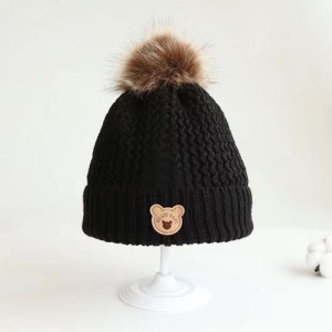 Caciula pentru copii, set doua piese, model moale si calduros cu pom pom si fular asortat, tematica I’m a baby bear, 1 – 5 ani, neagra - Img 2