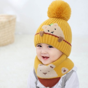 Caciula pentru copii, set doua piese, model pom pom cu ursulet curios, fular asortat tip guler, tematica I’m a friendly little bear, 12 luni – 2 ani, galbena - Img 3