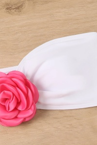 Costum de baie dama, 2 piese, model minimalist elegant si sexy, culori incitante, accesorizat cu flori asortate in contrast, sutien tip bustiera si chilot reglabil, tematica flower bloom roz - Img 4