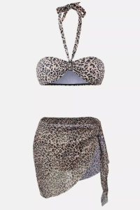 Costum de baie dama, 3 piese, animal print, leopard, maro, slip brazilian, sutien reglabil prindere in V la gat si esarfa tip fusta - Img 3