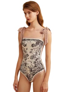 Costum de baie dama, o piesa, model floral delicat, prindere cu bretele late pe umeri crem