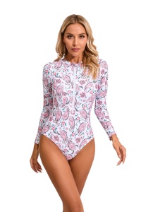 Costum de baie, o piesa, model elegant si comfy, maneci lungi si chilot decupaj clasic, tematica fantezie de culori alb cu roz