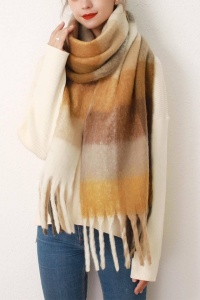 Fular dama, model gros si calduros, moale la atingere, tematica fashion winter, marime universala, maro - Img 3