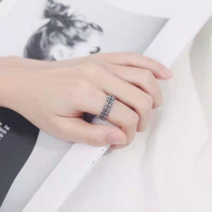 Inel unisex, model fashion deosebit cu cruciulite, tematica hope, reglabil, argintiu - Img 2