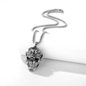 Lant cu pandantiv cap de schelet cu zambet demonic, model laughing demon, tematica underworld, unisex, argintiu, - Img 2