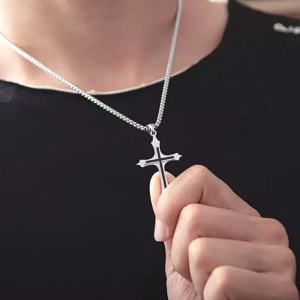 Lant cu pandantiv cruce, M1, unisex, argintiu metalizat, - Img 4