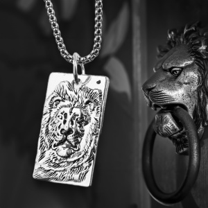 Lant cu pandantiv leu, dreptunghiular, model lion king, tematica regele junglei, unisex, argintiu, - Img 3