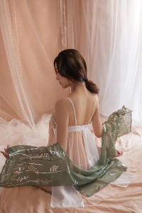 Lenjerie sexy, set 3 piese, rochie diafana cu bretele, cover si chilot decupaj tanga, model semitransparent delicat, tematica romantic flower, alb cu verde - Img 2