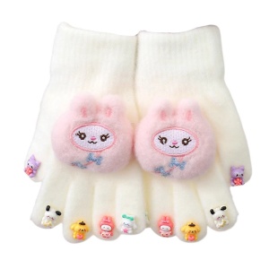 Manusi copii, model deosebit cu manseta elastica, accesorizate cu figurine super haioase, tematica feeling special, fetite, marime 6 – 12 ani, bej