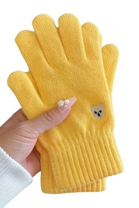 Manusi dama, model clasic calduros, accesorizate cu ursulet, tematica feeling warm, marime universala, galbene