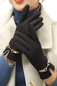 Manusi dama, model elegant, accesorizate cu accesoriu metalic, margine de contrast, tematica fashion lady, marime universala, negre