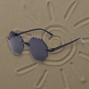 Ochelari de soare pentru copii, unisex, model crazy party, tematica fun is here, marime universala, negri - Img 2